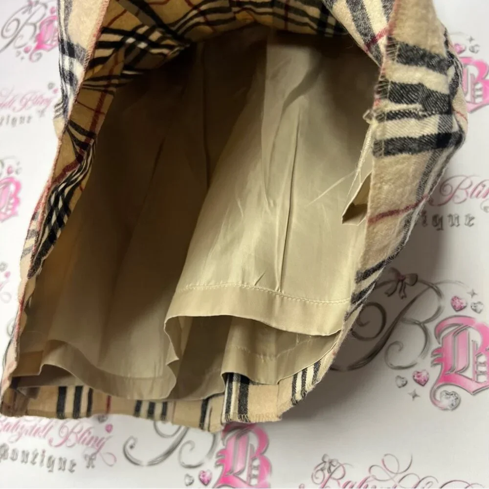 Burberry skirt plaid nova check print pleated pockets on back cute school girl